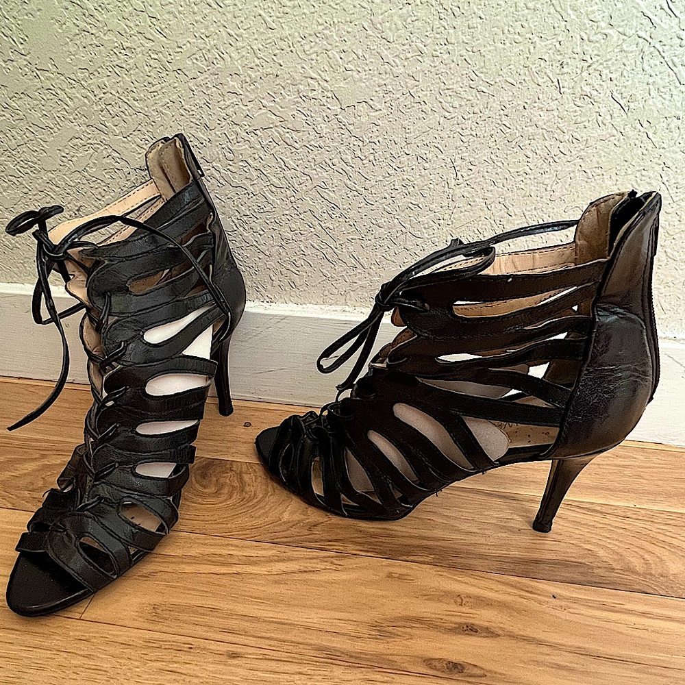 Slightly used, laced, sandals, black, heels.